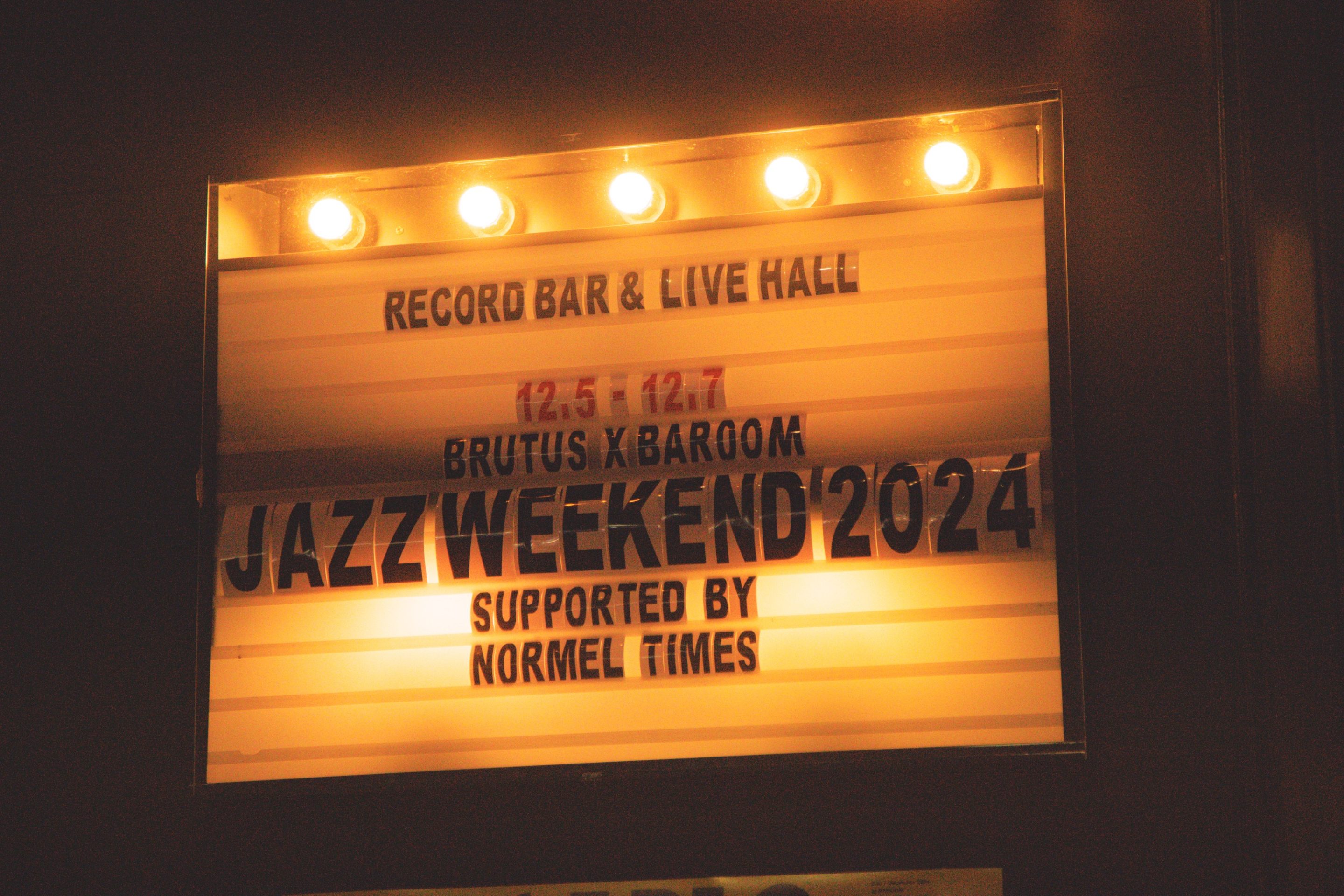 〈BRUTUS×BAROOM JAZZ WEEKEND 2024 supported by NORMEL TIMES〉看板