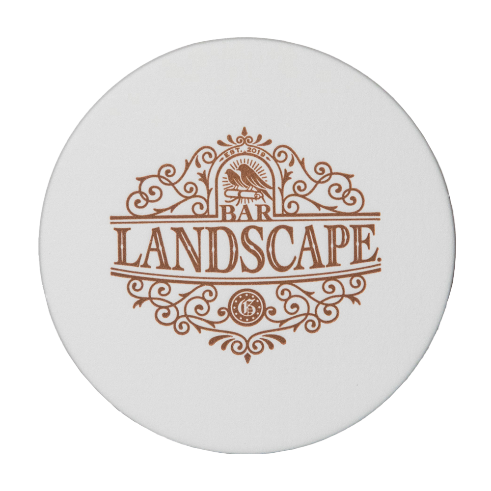 クラシックなバーの精神を継ぐ、実力派のバーテンダー夫妻。