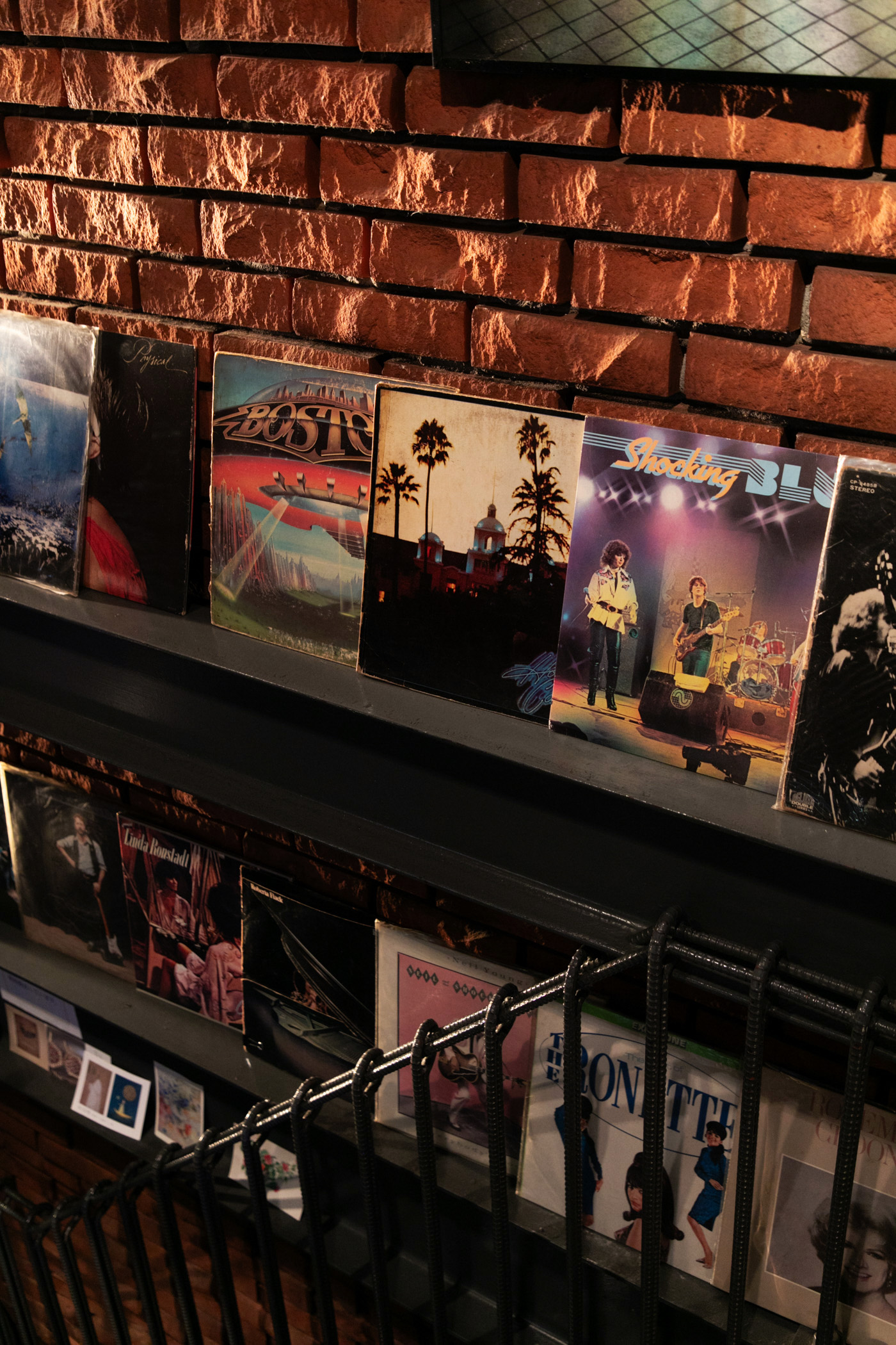 『マギーメイ』内観